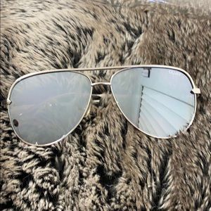 Quay AustraliaXDesi Perkins mirrored aviators